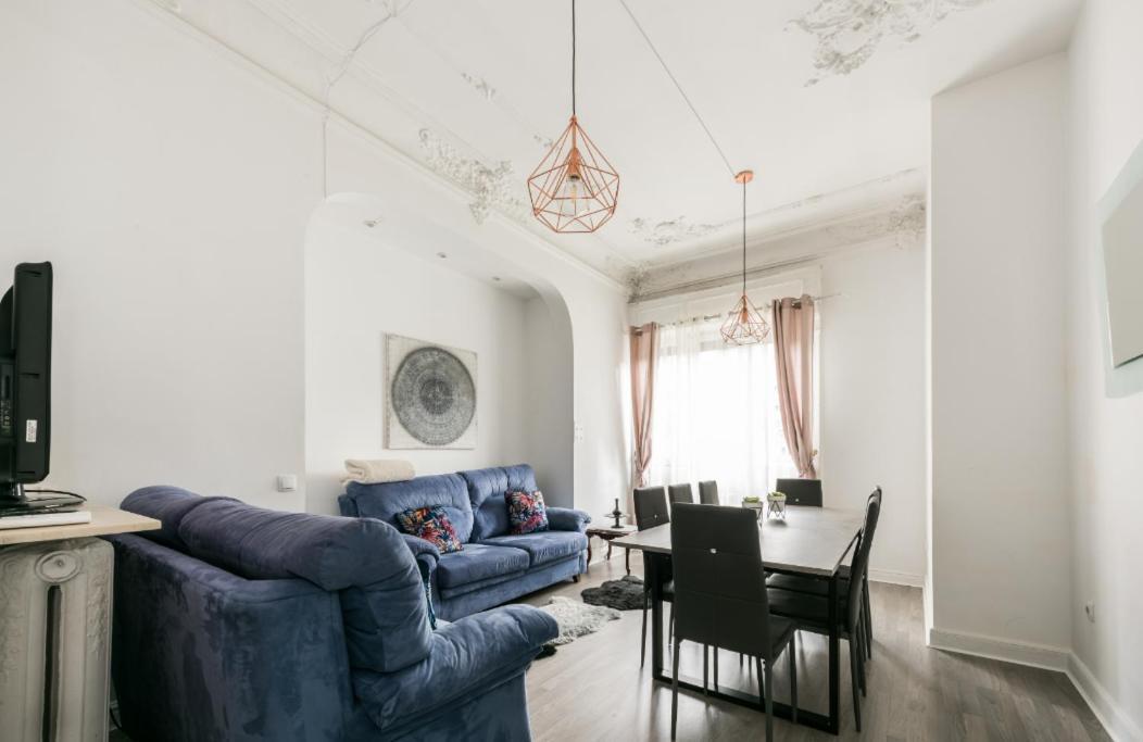 M&F 7 Rooms/7 Bathrooms Over Gran Via Madrid Esterno foto