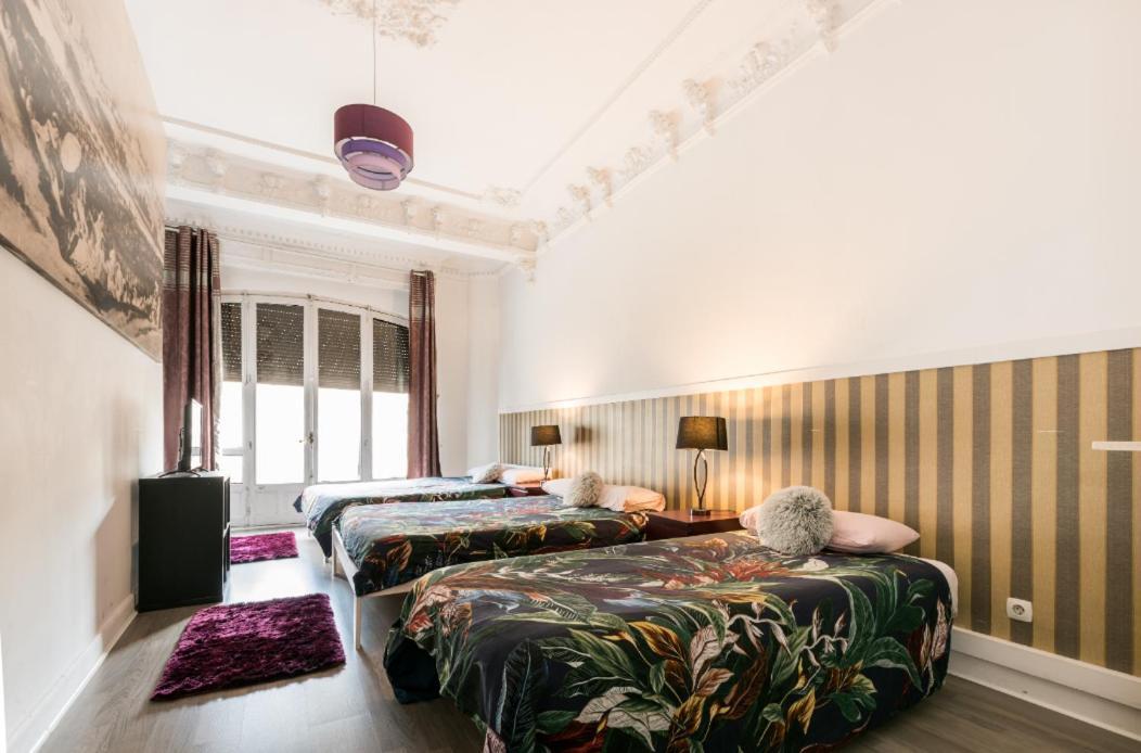 M&F 7 Rooms/7 Bathrooms Over Gran Via Madrid Esterno foto