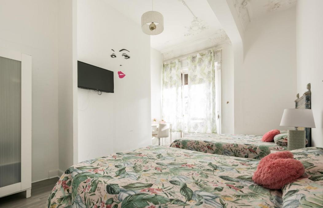 M&F 7 Rooms/7 Bathrooms Over Gran Via Madrid Esterno foto