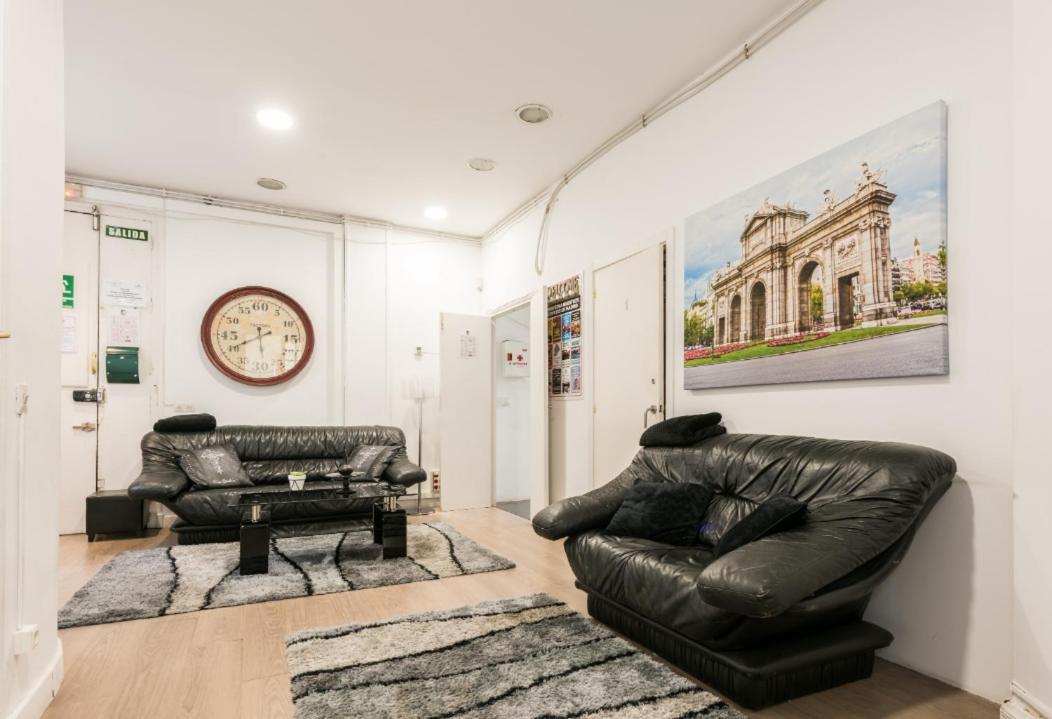 M&F 7 Rooms/7 Bathrooms Over Gran Via Madrid Esterno foto