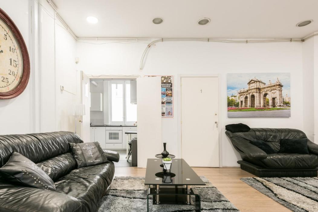 M&F 7 Rooms/7 Bathrooms Over Gran Via Madrid Esterno foto