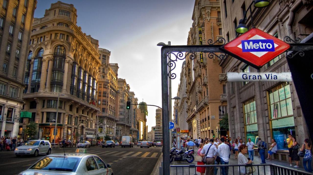 M&F 7 Rooms/7 Bathrooms Over Gran Via Madrid Esterno foto